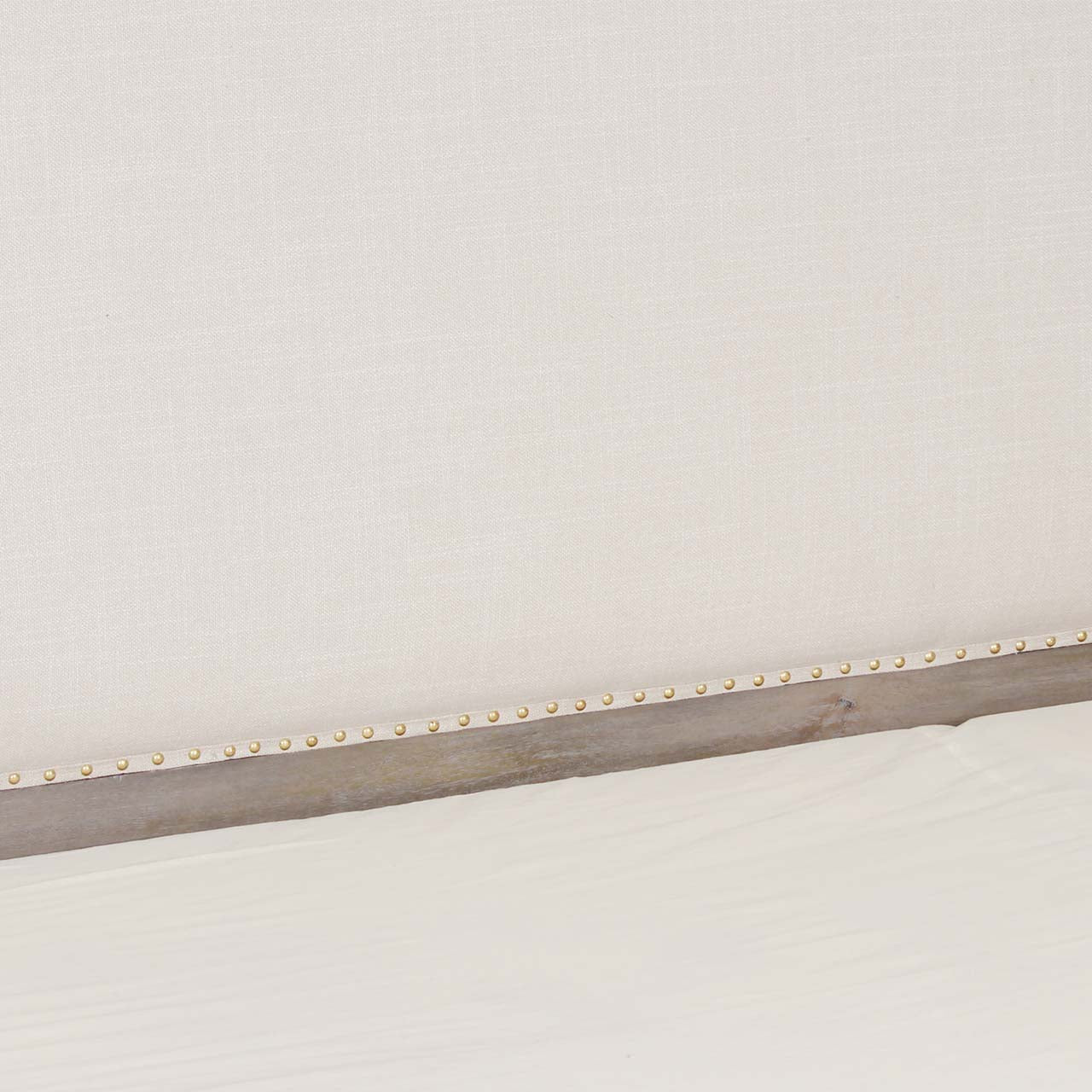 Maison Mango Wood King Bed