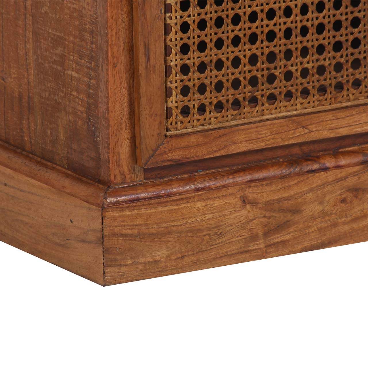 Marisol Acacia Wood 6 Drawer Chest Cognac Finish
