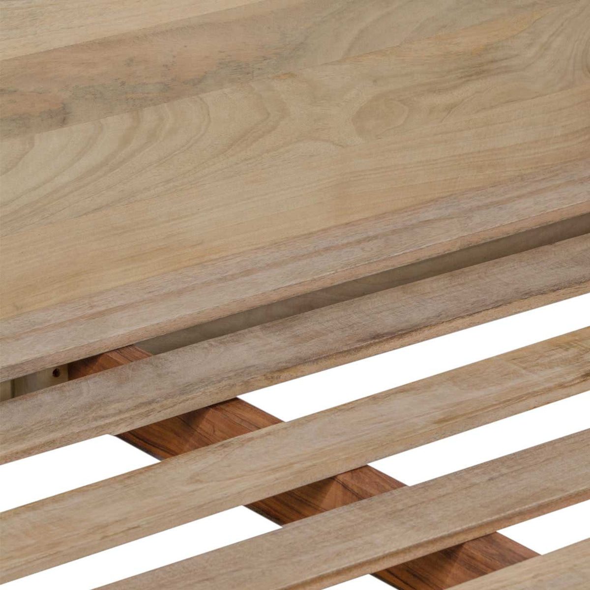 Pedron Mango Wood Queen Bed