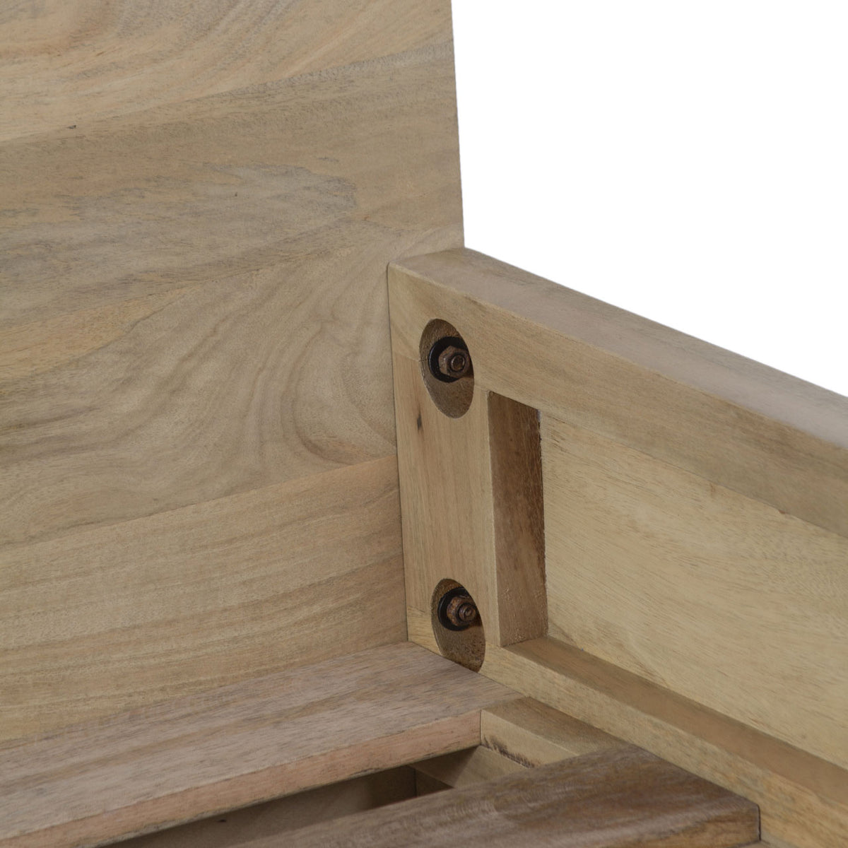 Pedron Mango Wood Queen Bed