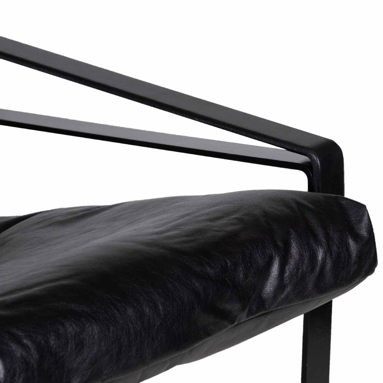 Porgabi Metal & Buff Leather Lounge Chair